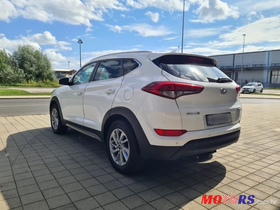 2016' Hyundai Tucson 1.7 Crdi photo #3