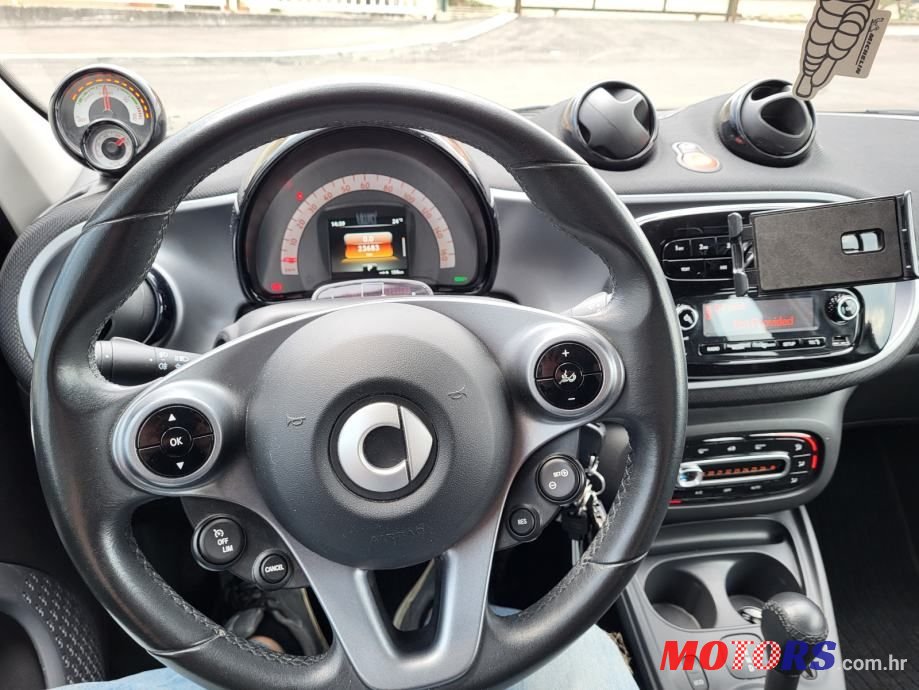 2017' Smart Forfour photo #6