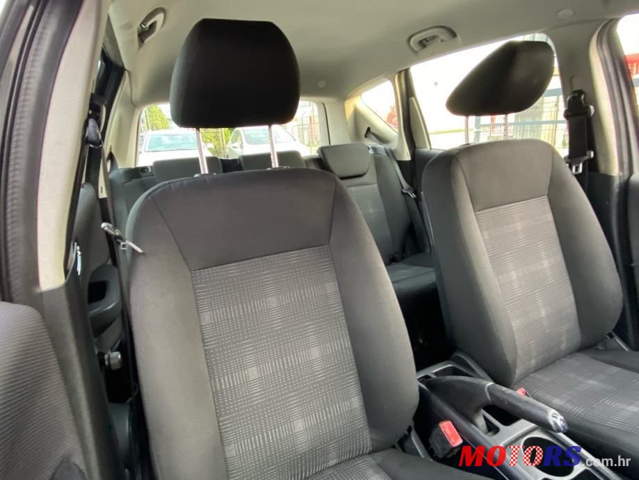 2011' Mercedes-Benz A-Klasa photo #6