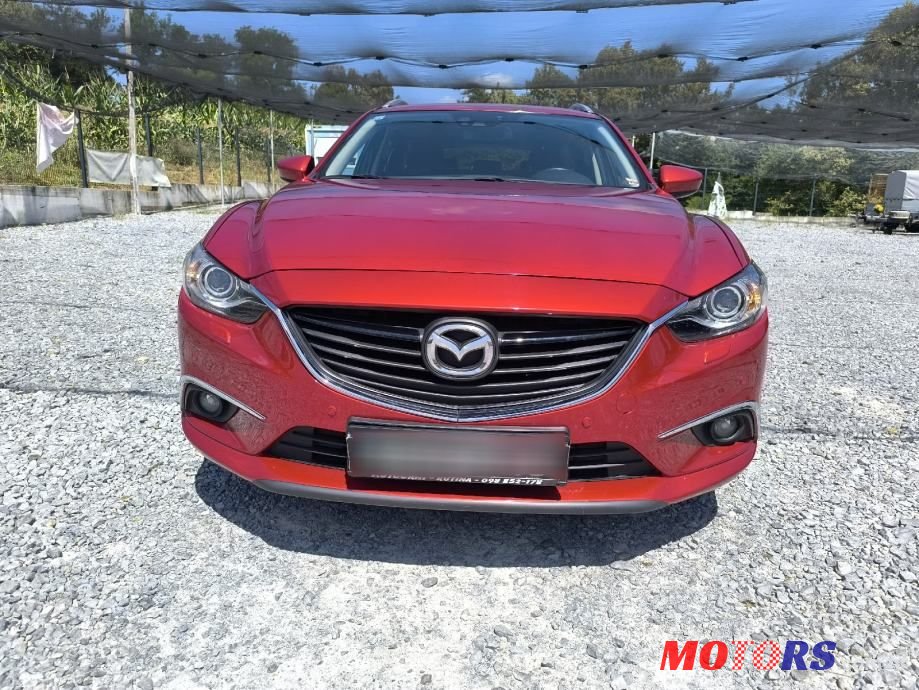 2014' Mazda 6 Sport Combi photo #2
