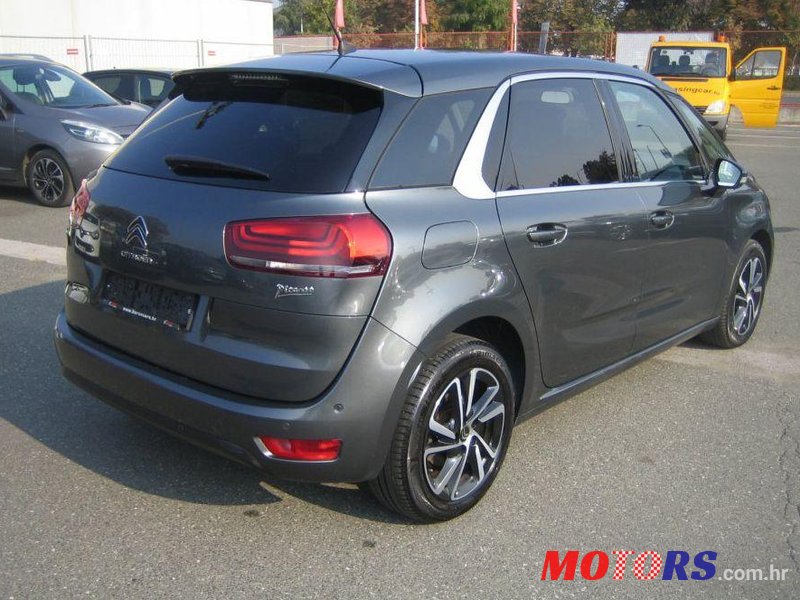 2017' Citroen C4 Picasso Bluehdi 120 photo #2