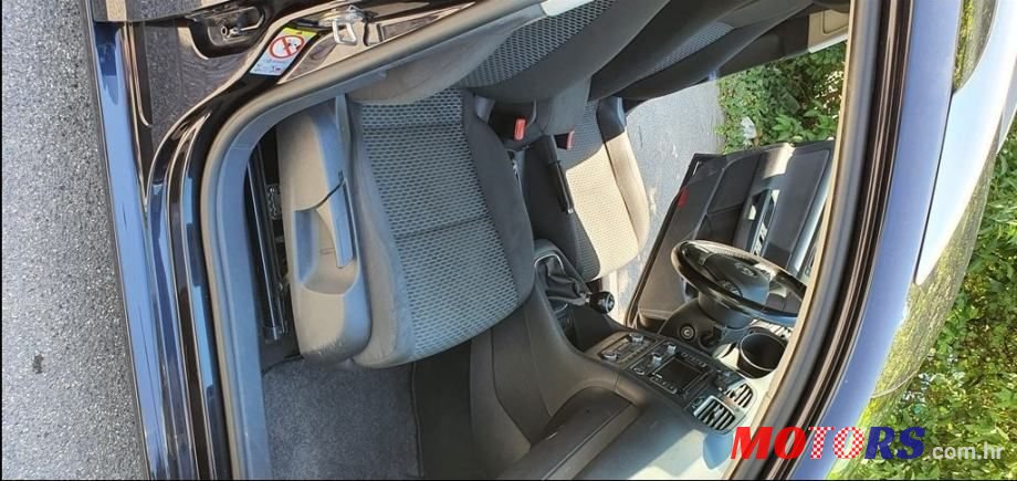 2011' Volkswagen Golf 6 1,6 Tdi photo #5