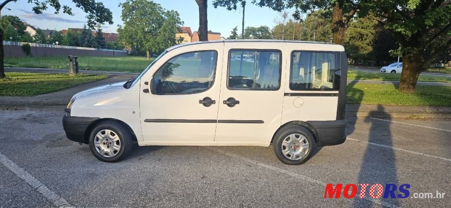 2002' Fiat Doblo 1,9 D Sx photo #2