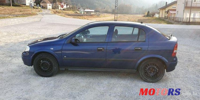 2009' Opel Astra 1,4 photo #1