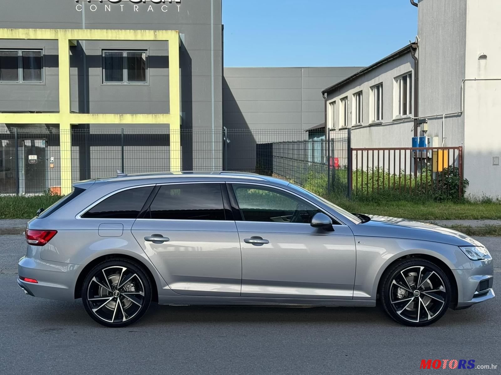 2019' Audi A4 Avant photo #5