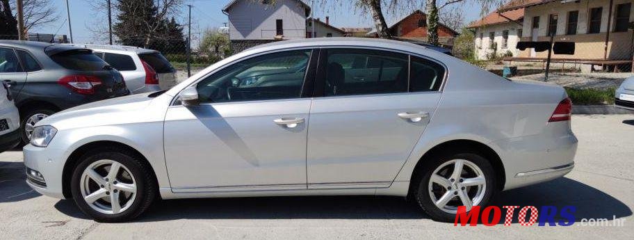 2011' Volkswagen Passat 1,6 Tdi photo #1