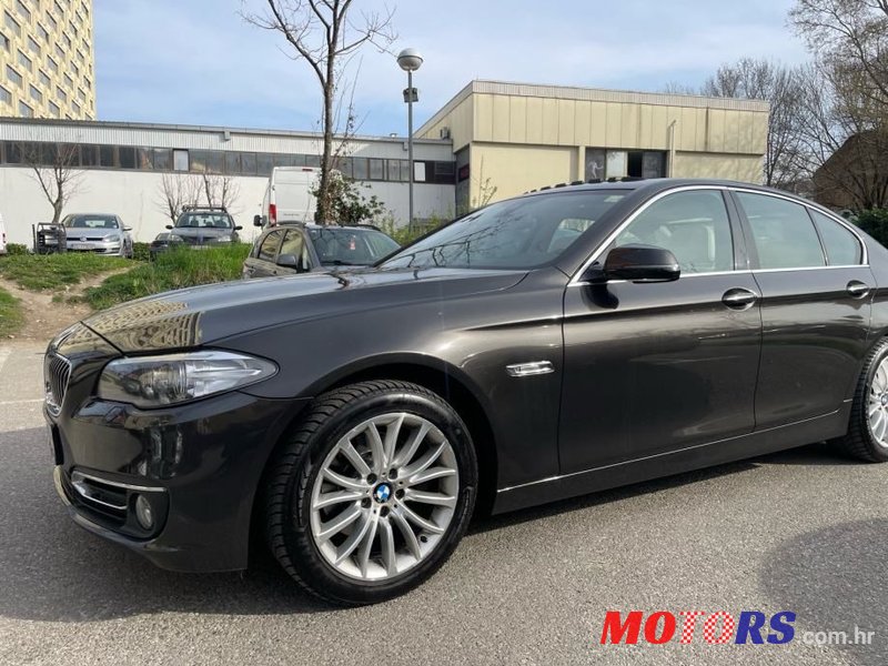 2013' BMW Serija 5 520D photo #2