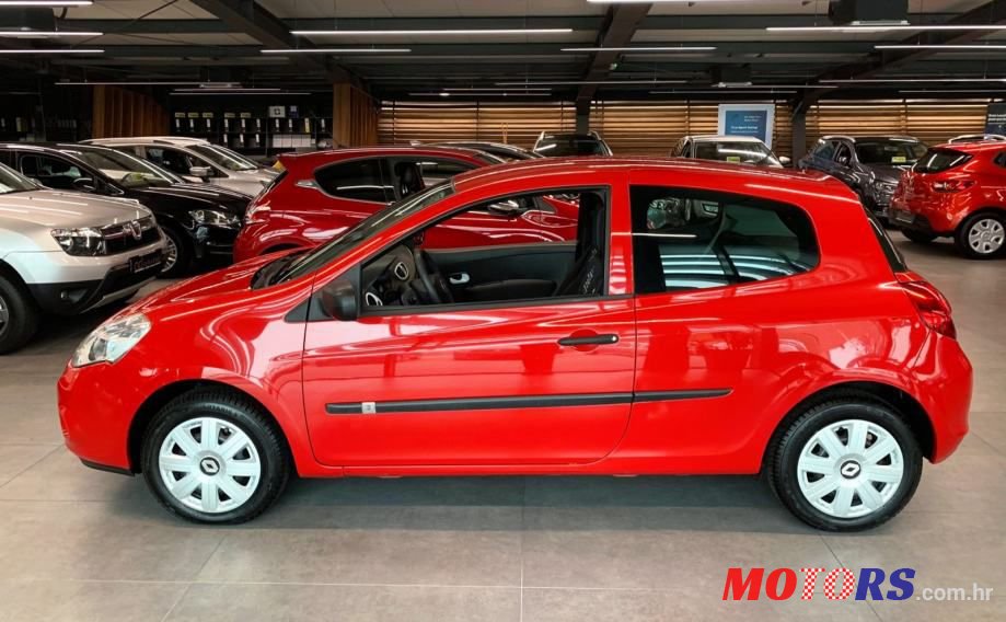 2012' Renault Clio 1,2 16V photo #3