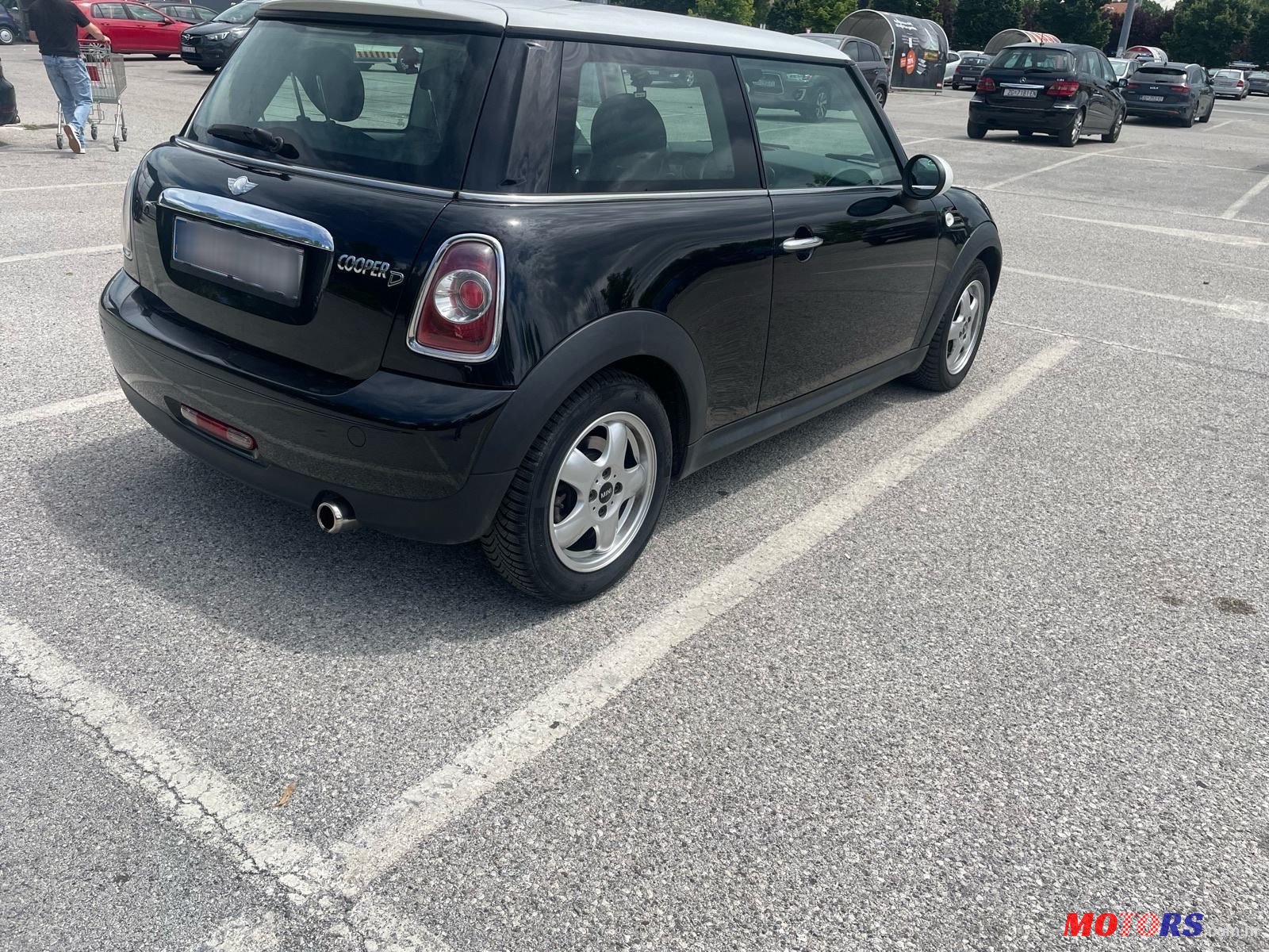 2010' MINI Cooper Cooper D photo #4