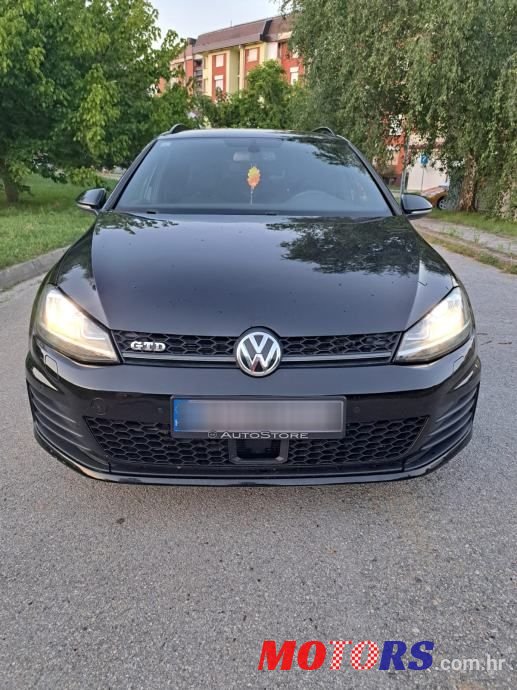 2016' Volkswagen Golf VII Variant photo #3