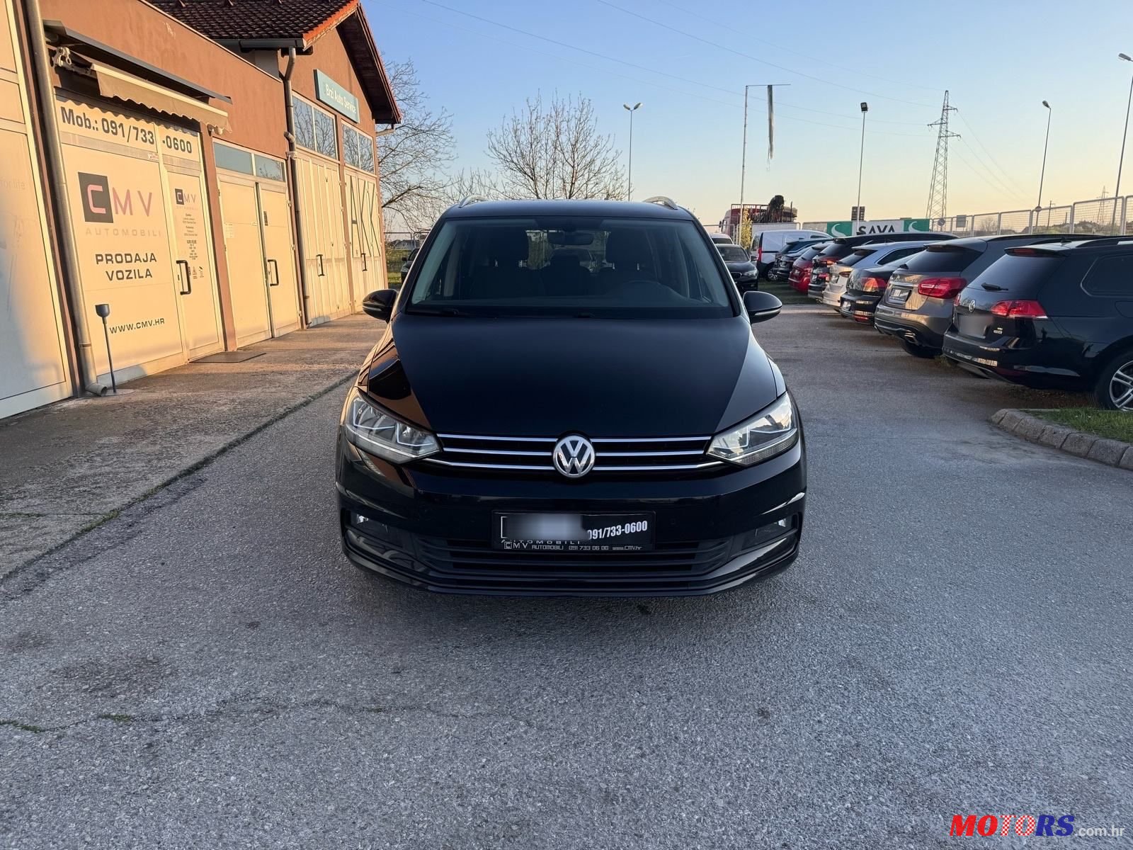 2017' Volkswagen Touran 2.0 Tdi Dsg photo #1