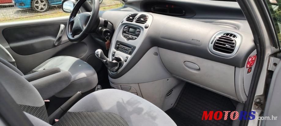 2007' Citroen Xsara Picasso 1,6 I photo #6