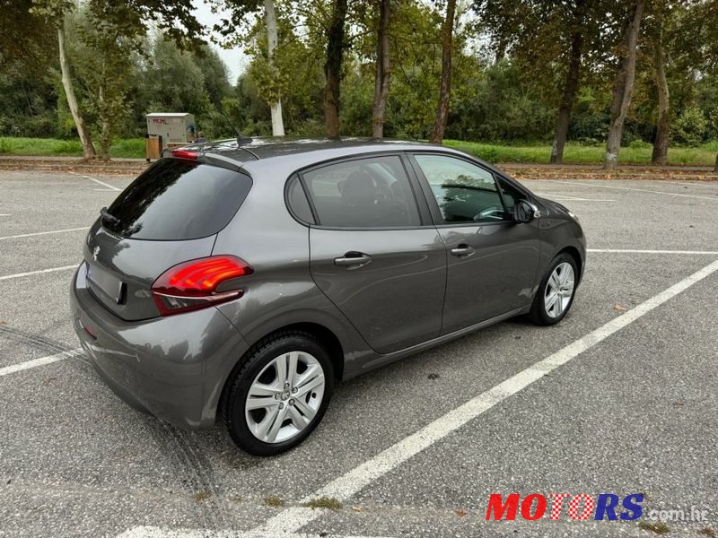 2019' Peugeot 208 1,2 Puretech photo #6