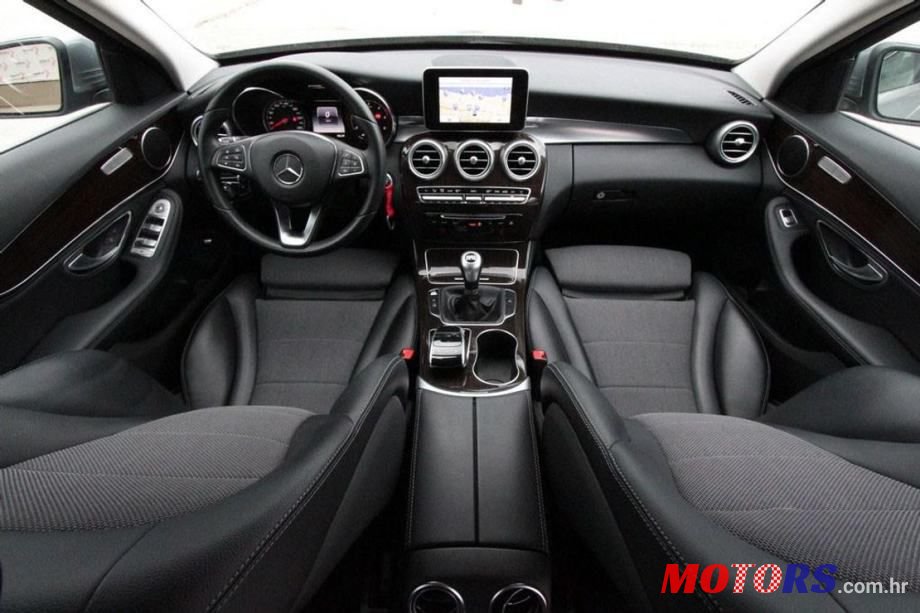 2015' Mercedes-Benz C-Klasa 200 D photo #5