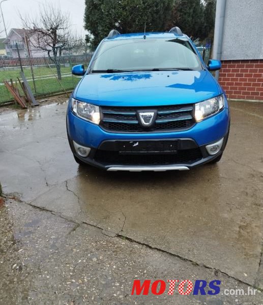 2014' Dacia Sandero photo #2