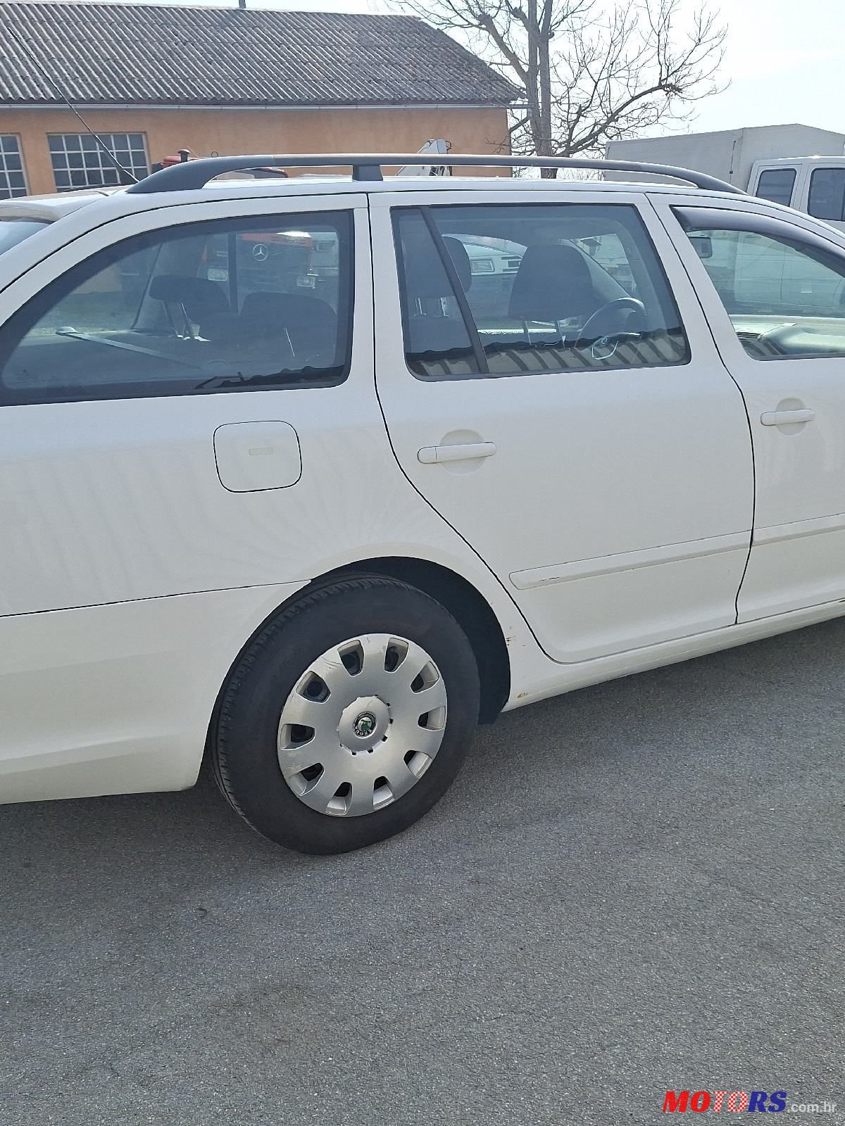 2009' Skoda Octavia Combi photo #3