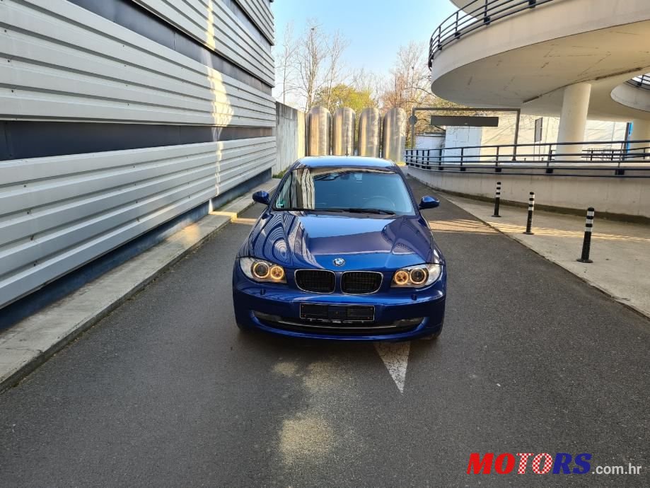 2009' BMW Serija 1 118D photo #3