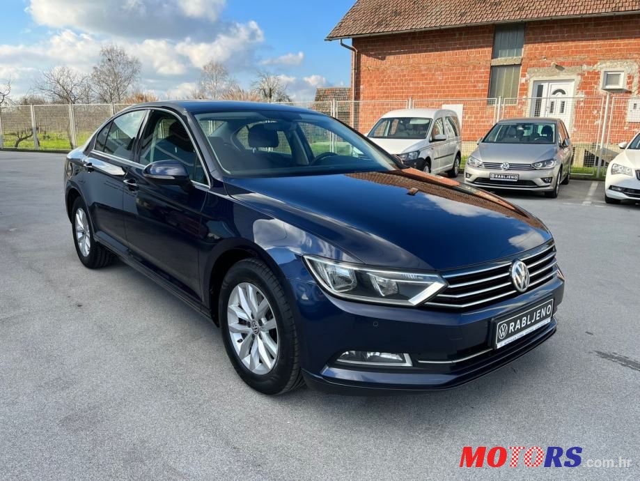 2015' Volkswagen Passat photo #3