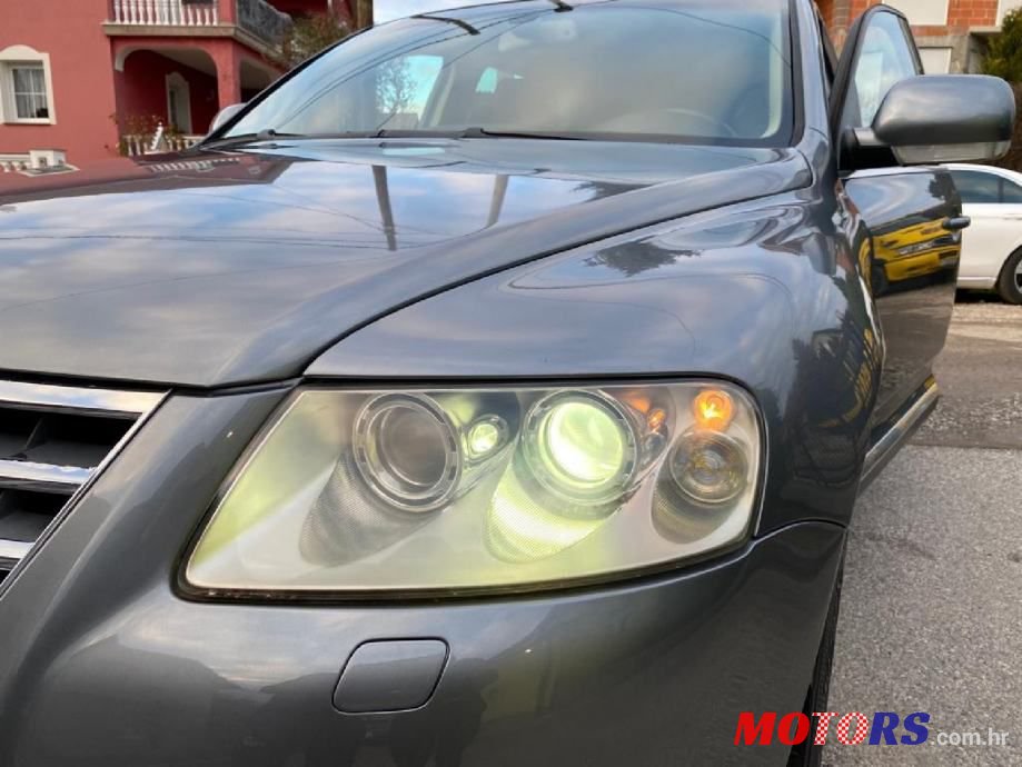 2003' Volkswagen Touareg 3,2 V6 photo #3