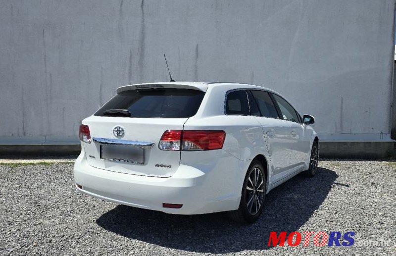 2013' Toyota Avensis 2,0 D-4D photo #6