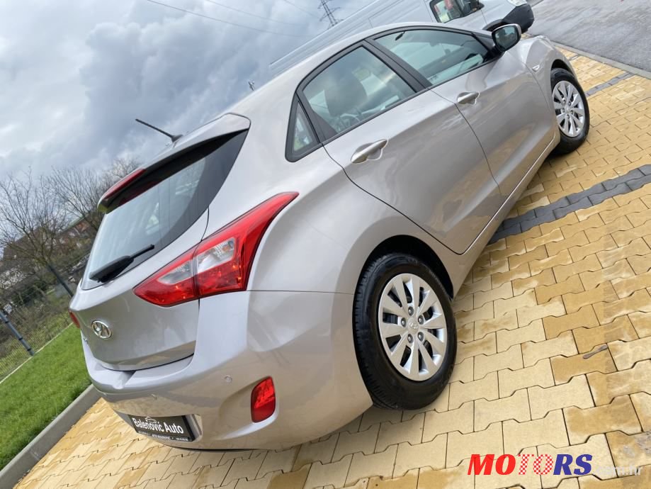 2016' Hyundai i30 photo #3