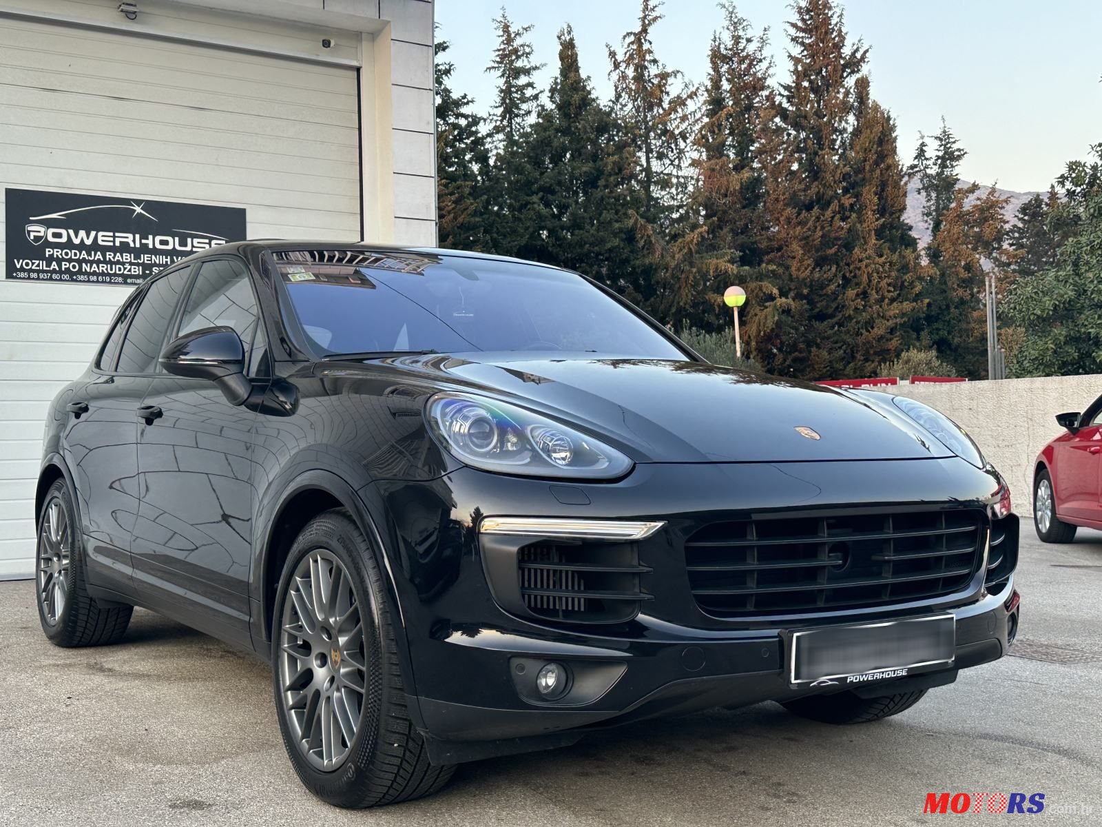 2016' Porsche Cayenne Diesel Tiptronic photo #1