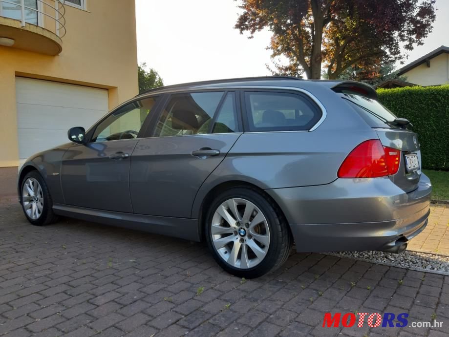 2012' BMW Serija 3 Touring 318D photo #2
