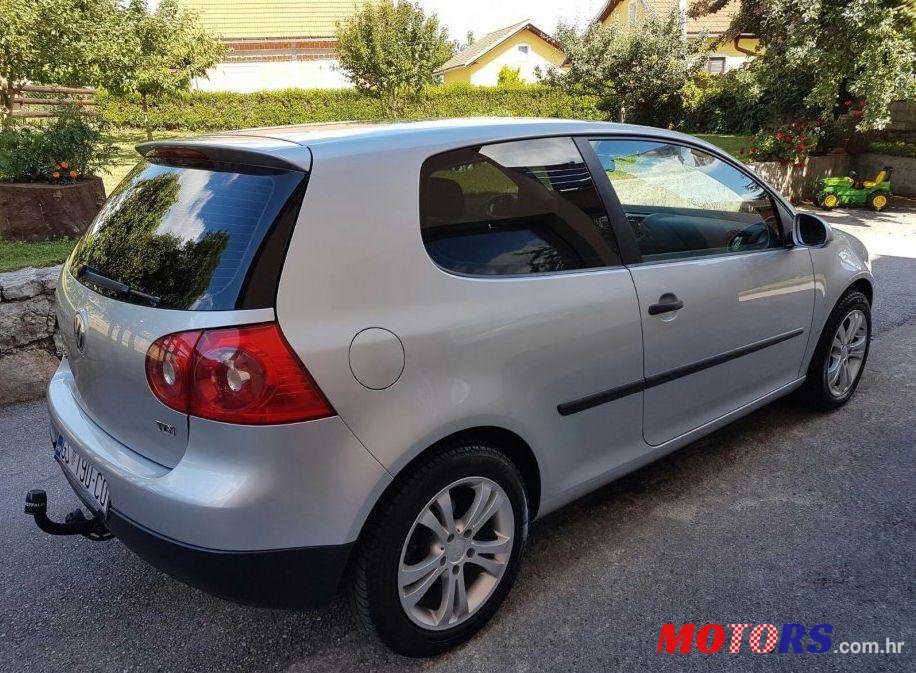 2005' Volkswagen Golf V 1,9 Tdi photo #1
