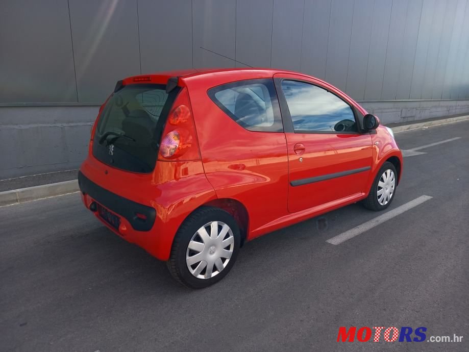 2006' Peugeot 107 1,0 photo #4
