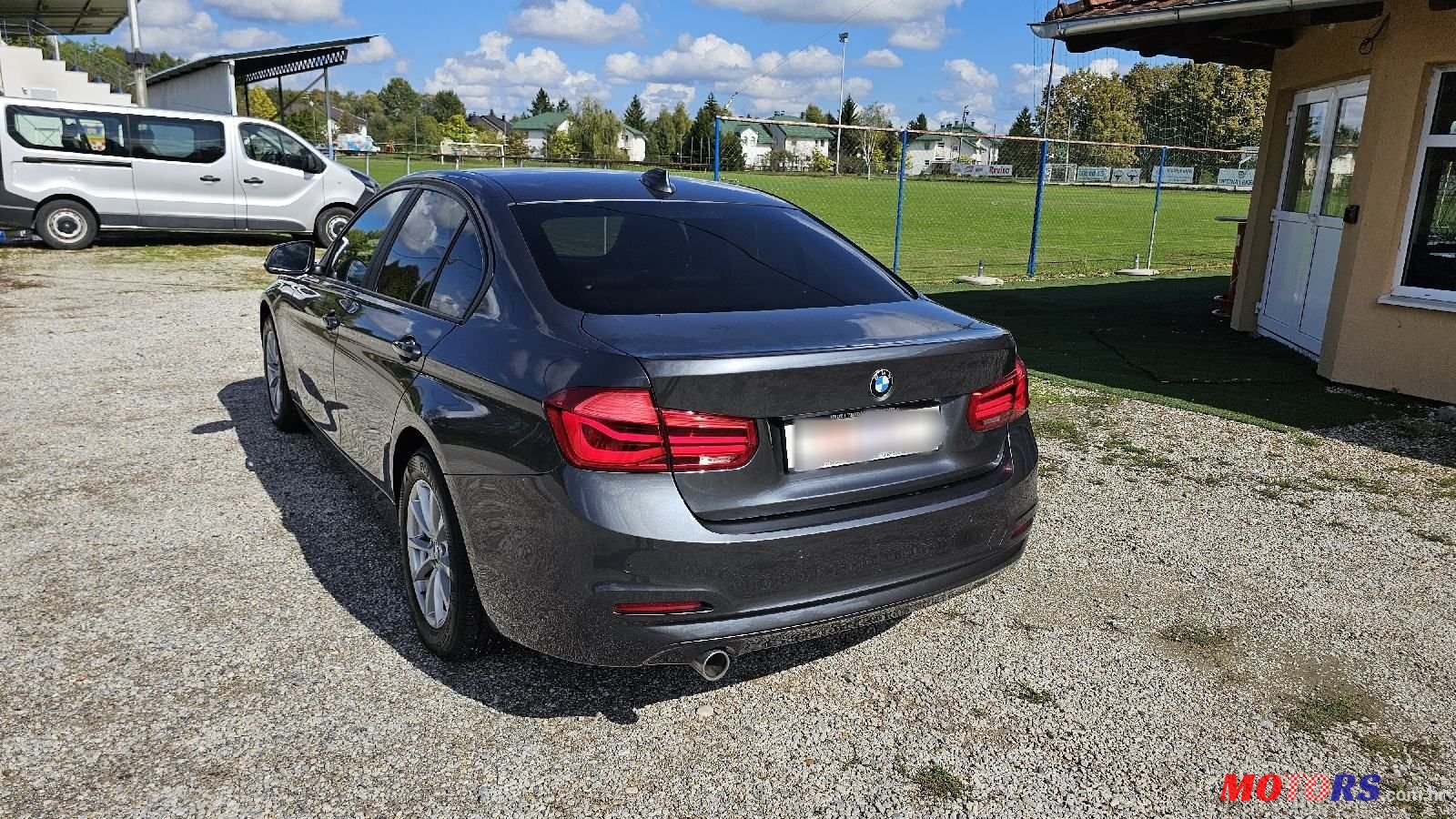 2016' BMW Serija 3 318D photo #5