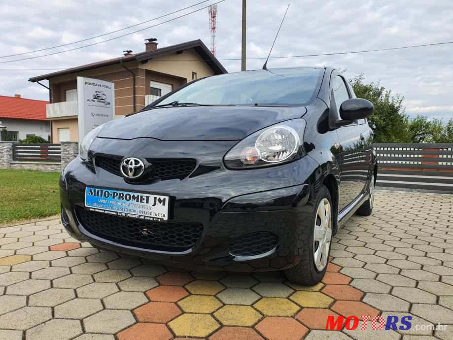 2013' Toyota Aygo photo #1