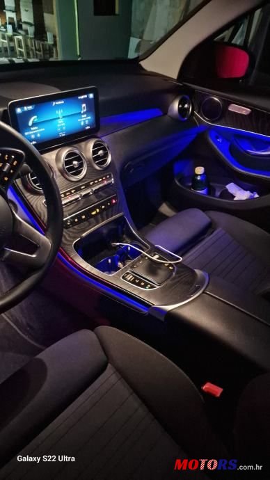 2019' Mercedes-Benz GLC 220 D photo #5