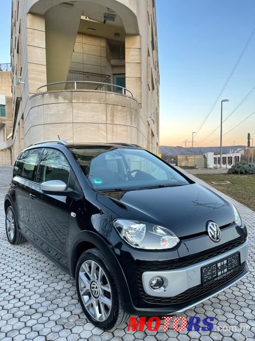 2013' Volkswagen Up! 1,0 Up! photo #2