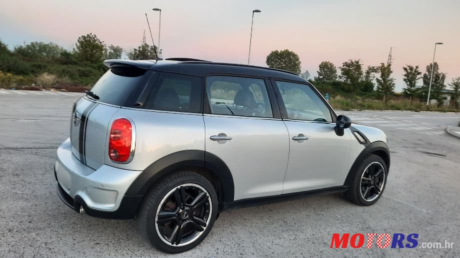 2011' MINI Countryman 2.0D photo #6