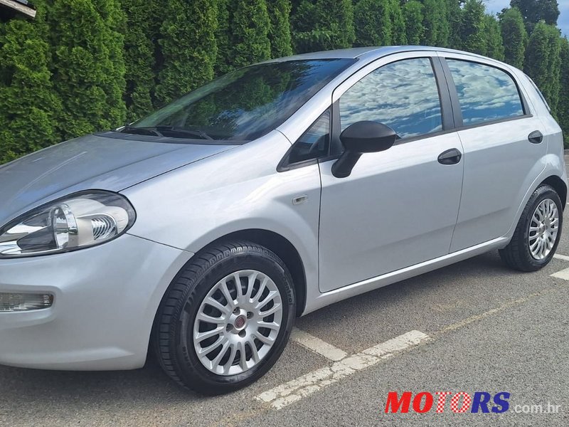 2014' Fiat Grande Punto 1.2 photo #1