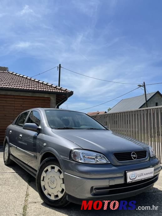 2006' Opel Astra 1,7 Cdti photo #1