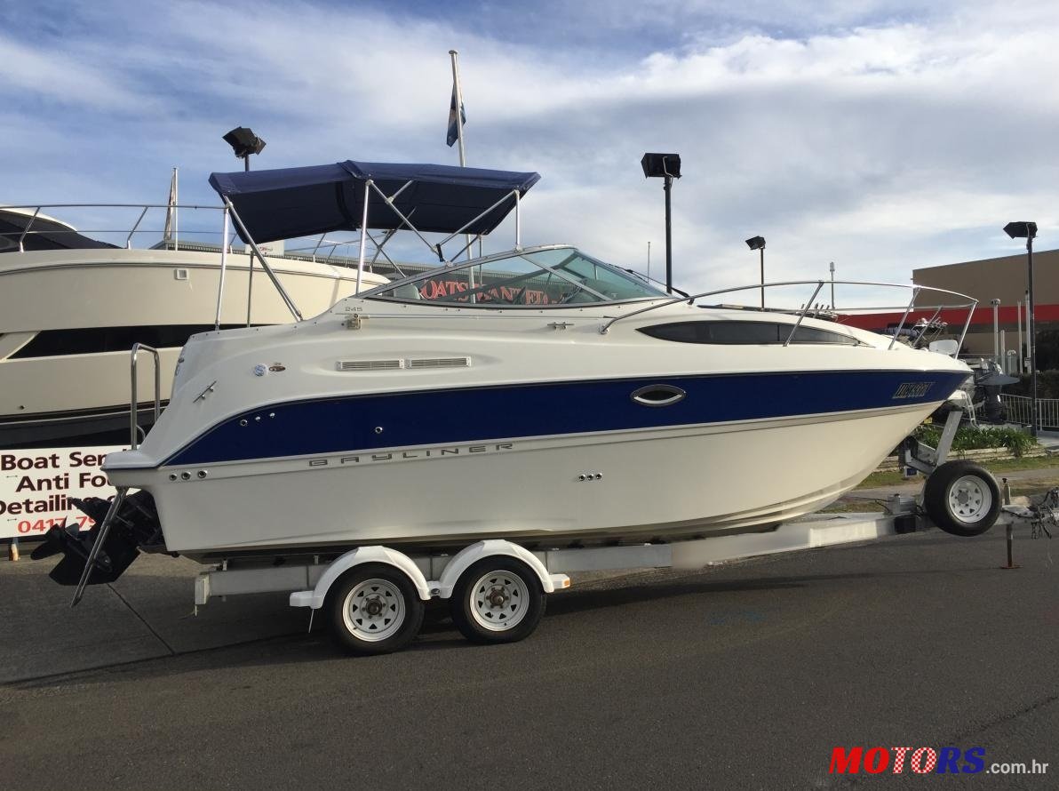 2006' Bayliner 245 Cruiser photo #3