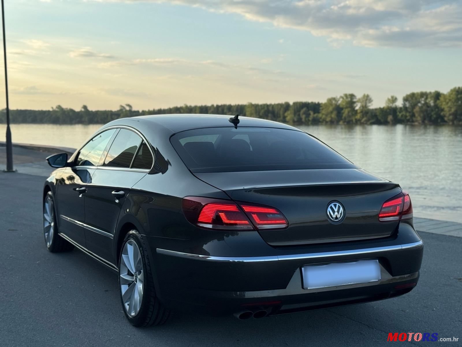 2013' Volkswagen Passat 2,0 Tdi Bmt photo #3