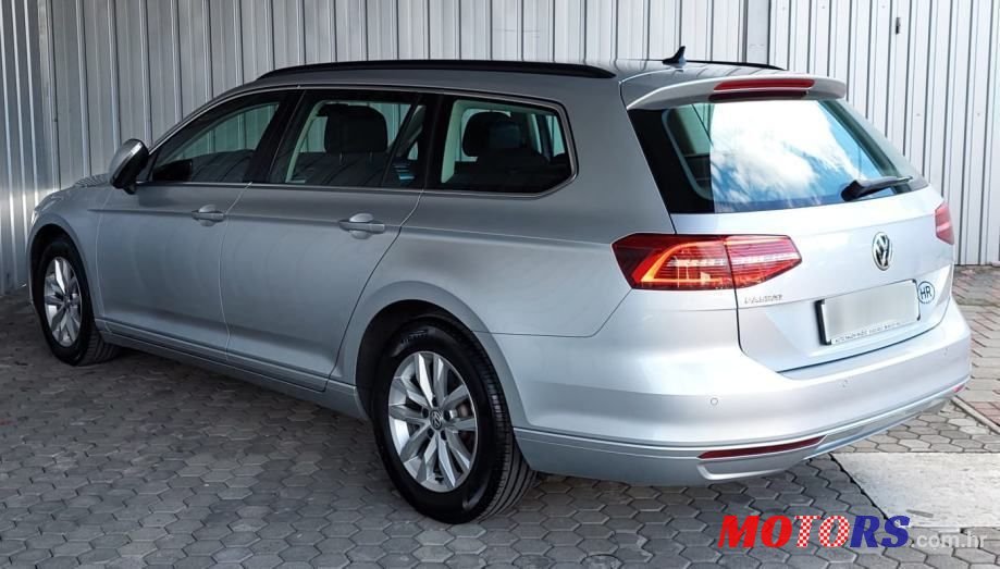 2018' Volkswagen Passat photo #3