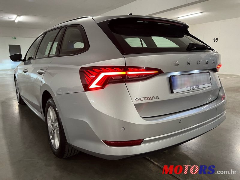 2020' Skoda Octavia Combi photo #6