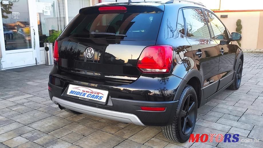 2012' Volkswagen Polo photo #4