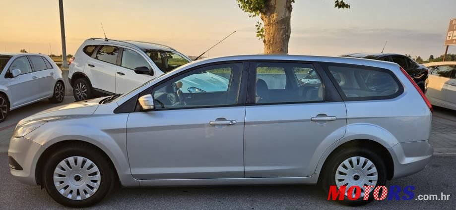 2008' Ford Focus Karavan photo #2