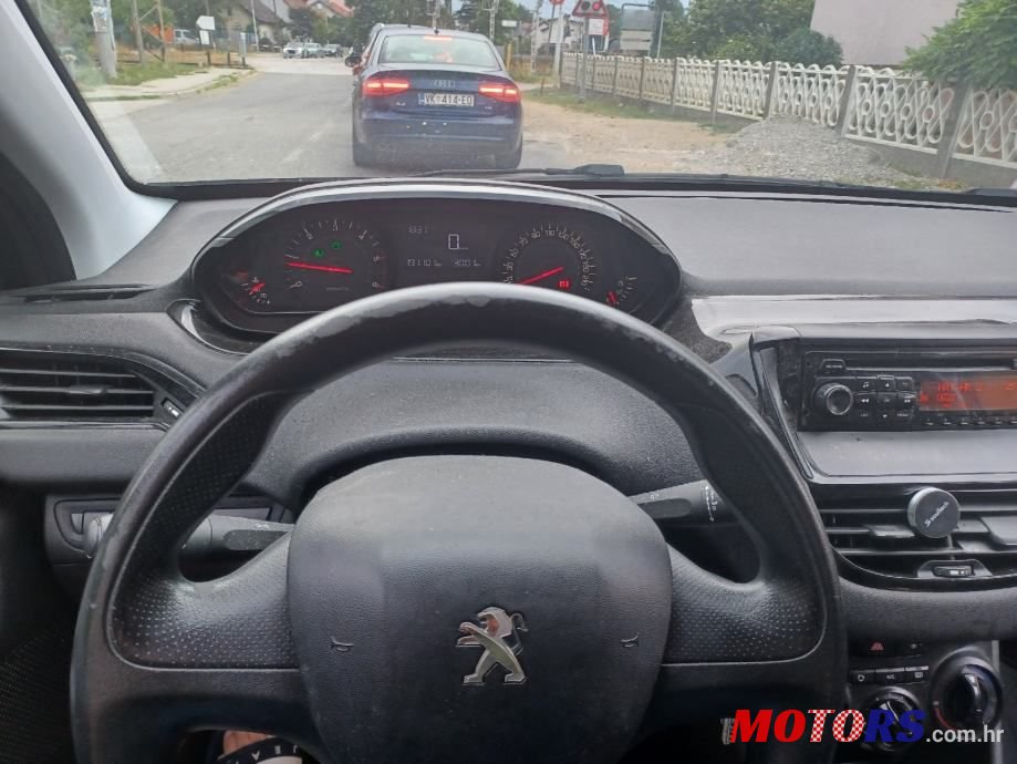 2014' Peugeot 208 photo #3