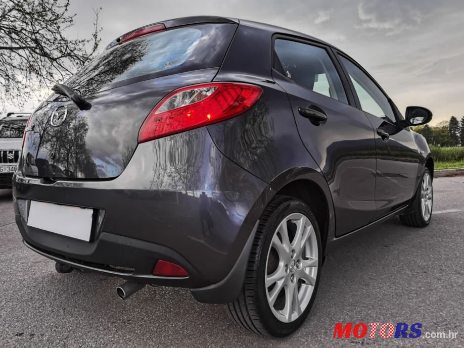 2013' Mazda 2 photo #6