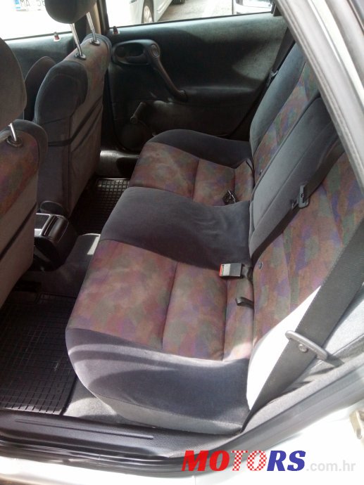 1999' Opel Vectra Comfort 1.6 i 16V photo #6