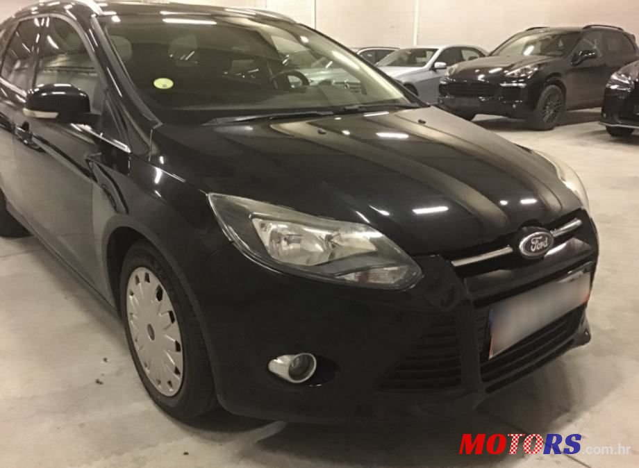 2013' Ford Focus Karavan photo #3