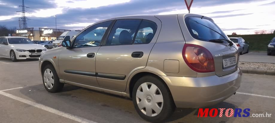 2004' Nissan Almera photo #3