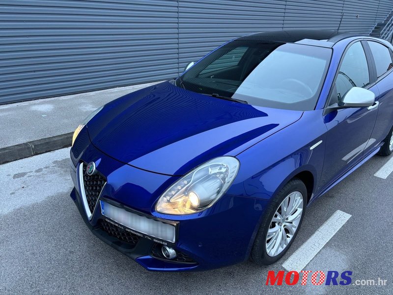 2017' Alfa Romeo Giulietta photo #2