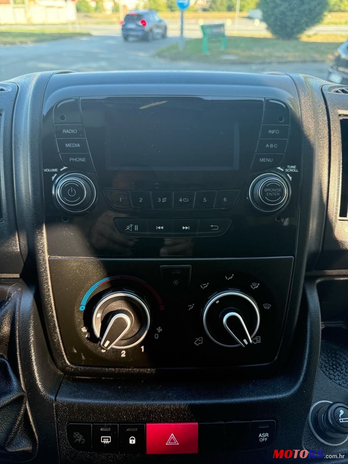 2018' Citroen Jumper 2.0 Hdi photo #6