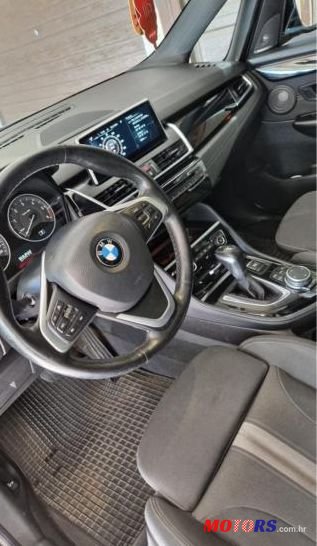 2016' BMW Serija 2 220D photo #4